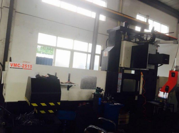 2.5米龙门加工中心